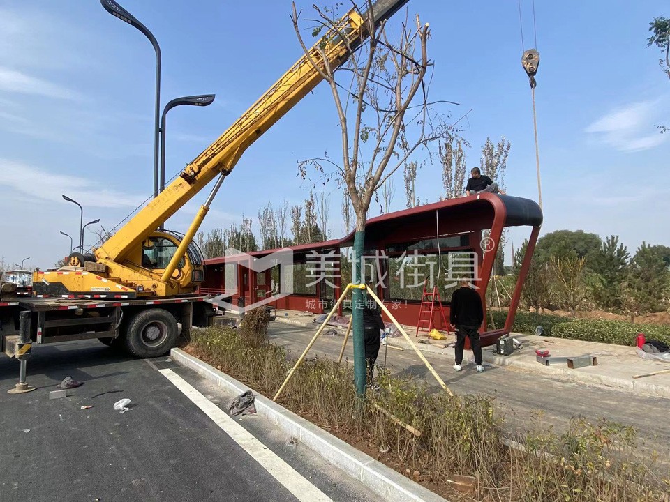 候車亭實(shí)景圖